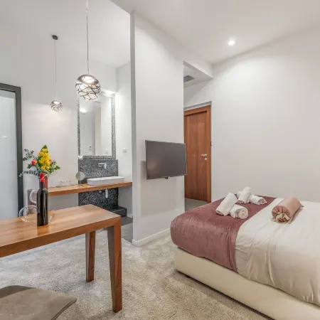 Starlight Luxury Suites
