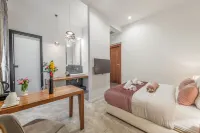 Starlight Luxury Suites - balcony