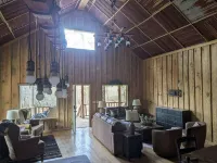 Hidden Oaks Grand Cabin #1