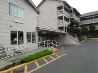 Hi Tide Oceanfront Inn