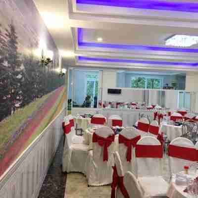 Queen Villa Hotel Dining/Meeting Rooms