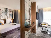 Novotel Tunis Lac Hôtels à : El Kram