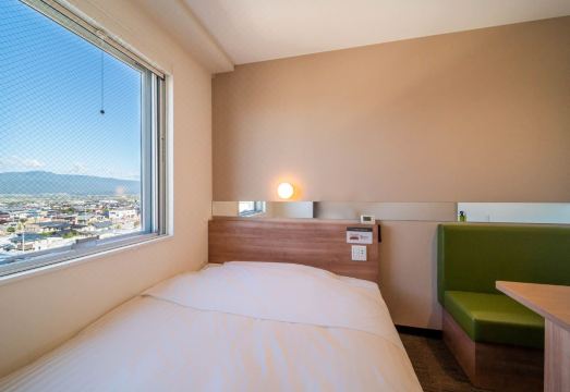 수퍼 호텔 야마가타 사쿠란보 히가시네 에키마에 외관