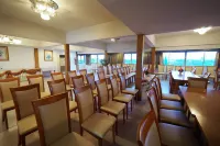 Navanakorn Golden View Hotels in Khlong Luang