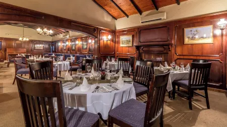 Hotel Numbi & Garden Suites