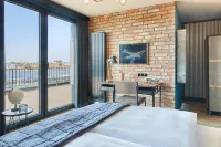 Fliegerdeich Hotel & Restaurant Hotels in Wilhelmshaven