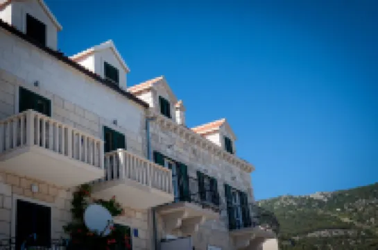 Luxury Seaside Apartments