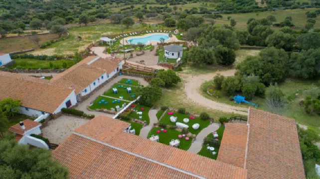 คันทรี่เฮาส์ ซอซซาสทรู