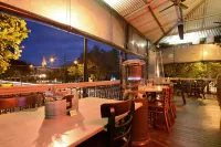 The Hotel Shamrock Hotels in Bendigo