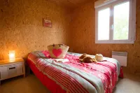 Les Chalets de la Vingeanne Hotels in Auberive