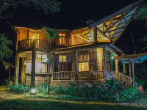 ฟลาวเวอร์ไอส์แลนด์ รีสอร์ท โรงแรมในTaytay