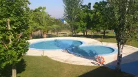 Hostal - Bungalows Camping Cáceres - ที่มีสระว่ายน้ำ