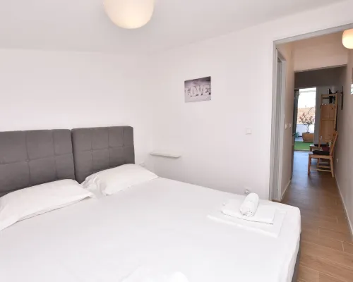 Apartments Nina Hotels in Primosten