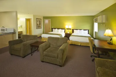 Super 8 by Wyndham McCall Hotel a 