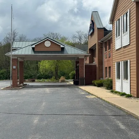 Baymont by Wyndham Mishawaka South Bend Area