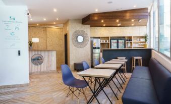 Take Surf Hostel Conil