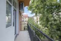 BlueWaveplace - Contemporary Home in Center of Sofia