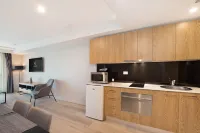 Jephson Hotel & Apartments Hotels in Toowong