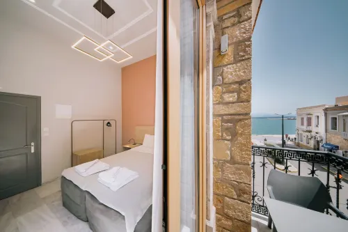 Chios City Inn - Homestays