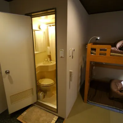 Fukuoka Hana Hostel Hotels near محطة يوشيزكا