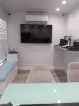 May-Dee Suites in Florida - Business