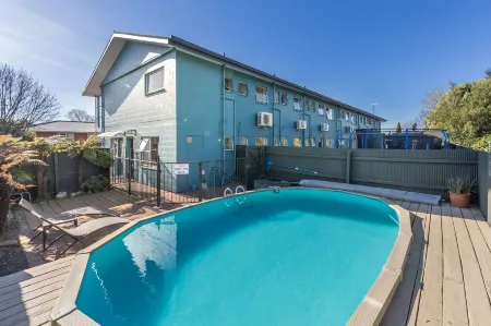 Taylors Motel Отели в г. Ашбертон