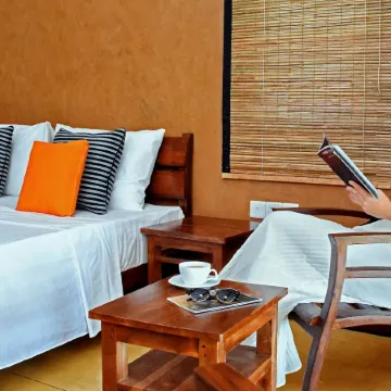 Melheim Beach Kalpitiya