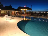 The Classic Desert Aire Hotel - Pools