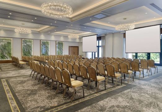 5. 더블트리 바이 ..