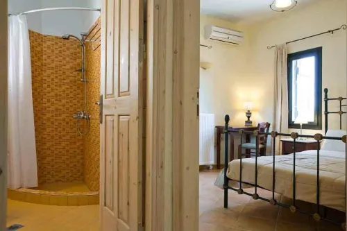 Kastellos Village - Agathes Houses - Airport Shuttle