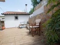 Olive Tree Apartments - parking