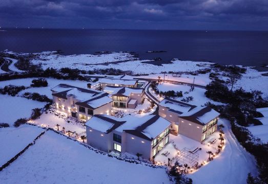 2. 제주 오션스퀘어..