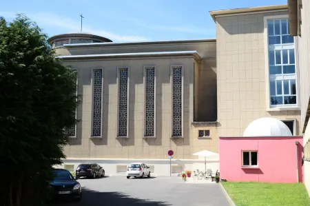 Zenao Appart’hotel Lisieux Отели рядом со станцией Train Station of Lisieux
