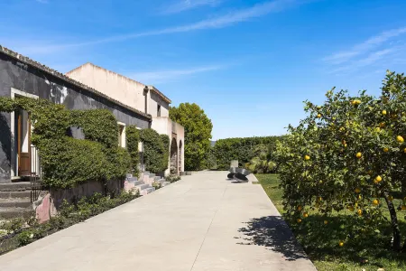 Ramo d'Aria Etna Boutique Hotel Отели рядом с достопримечательностью «Ki-Ba Spa»