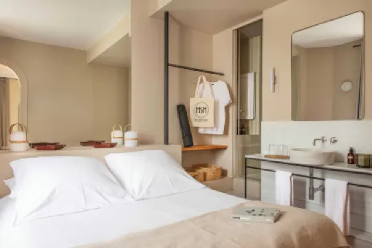 Mas Sant Marc Hotel a 