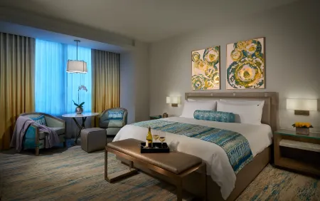 The Guitar Hotel at Seminole Hard Rock Hotel & Casino Отели рядом с достопримечательностью «FLL Airport Flight Landing View Point»