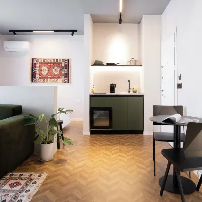 Muz Studios Hotels near Opera & Ballet Theatre
