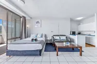โอเชียน วิวส์ 49 โรงแรมในแอร์ลี่บีช