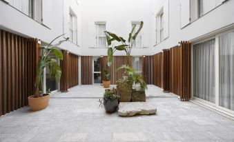 Numa | Jondo Apartments