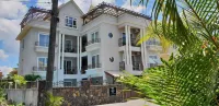 Northern Pearl Luxury Apartments Отели в г. 