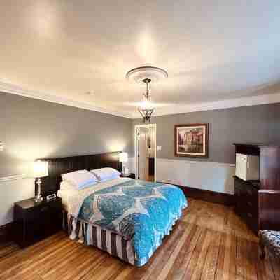 Le Chateau du Lac Rooms