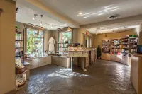 Tigh-Na-Mara Seaside Spa Resort - spa