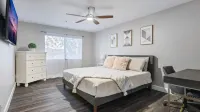 Beautiful Newly Remodeled 2-Bdrm Biltmore Condo