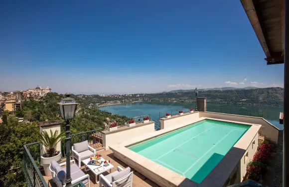 卡斯特維奇歐酒店