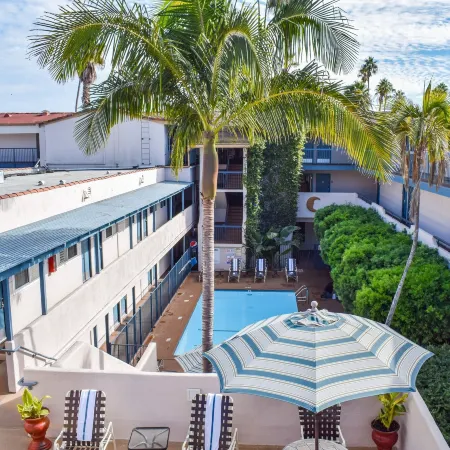 Beachside Inn