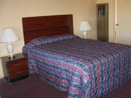 Sky Ranch Inn Отели в г. Йоло