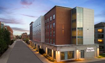 Hampton Inn & Suites Worcester