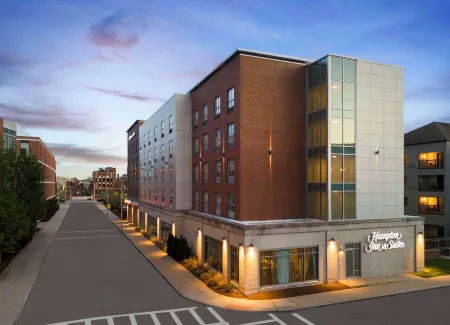Hampton Inn & Suites Worcester Отели в г. Вустер Каунти