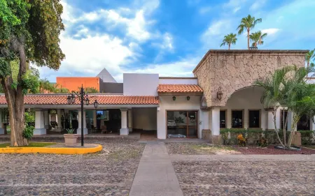 InHouse Select Hacienda Tres Rios