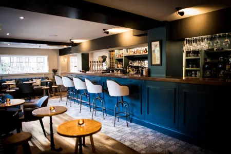 The Fox Отели в г. Саттон Скотни